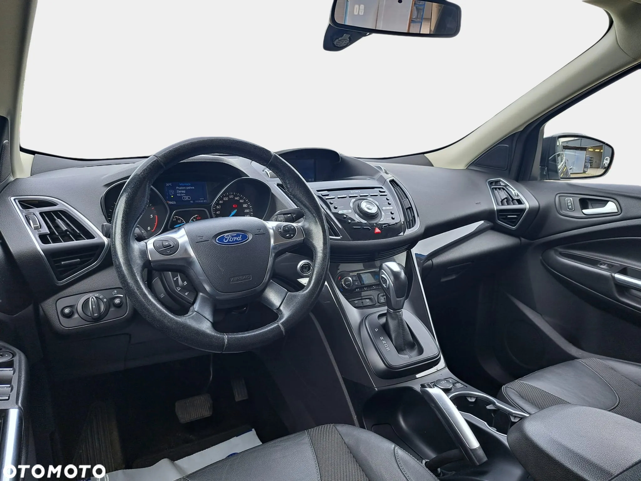 Ford Kuga 2.0 TDCi 4WD Titanium - 17