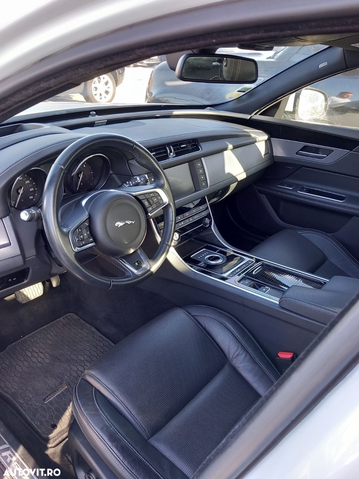 Jaguar XF 20d Aut. R-Sport - 8