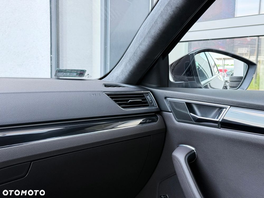 Skoda Superb 2.0 TSI L&K DSG - 23