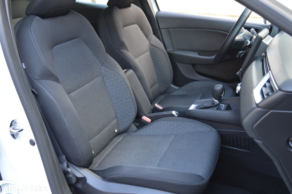 Renault Clio E-TECH Hybrid 140 BUSINESS EDITION - 11