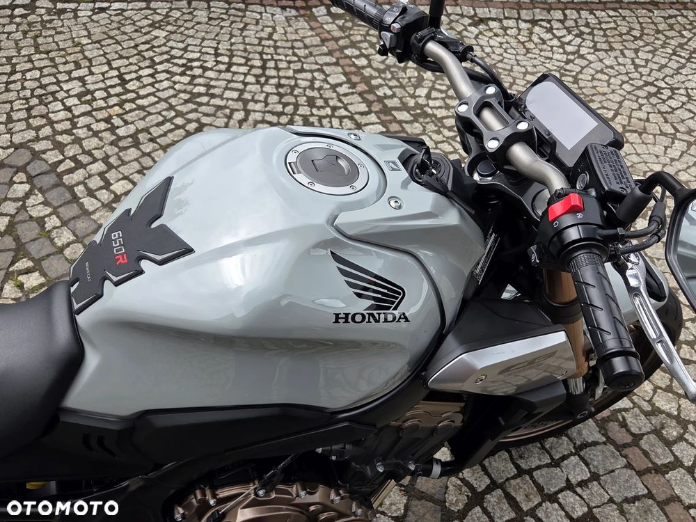 Honda CB - 23