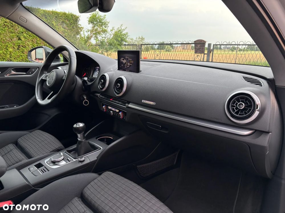 Audi A3 Sportback 2.0 TDI quattro sport - 17