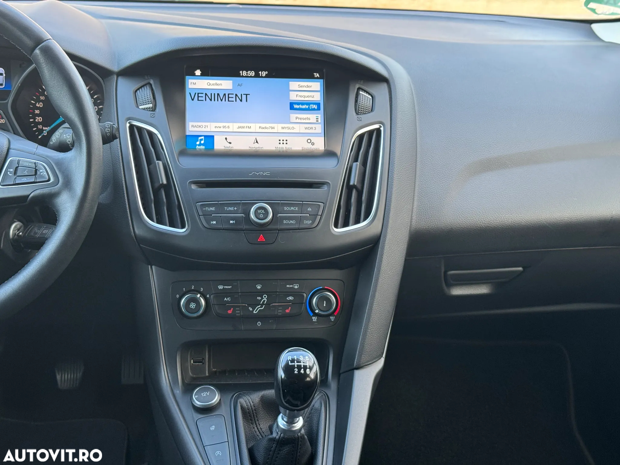 Ford Focus 1.0 EcoBoost 6MT MHEV Active - 22