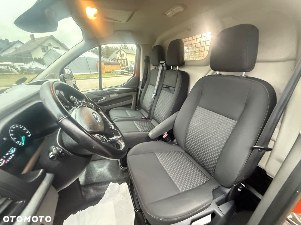 Ford TRANSIT CUSTOM - 36