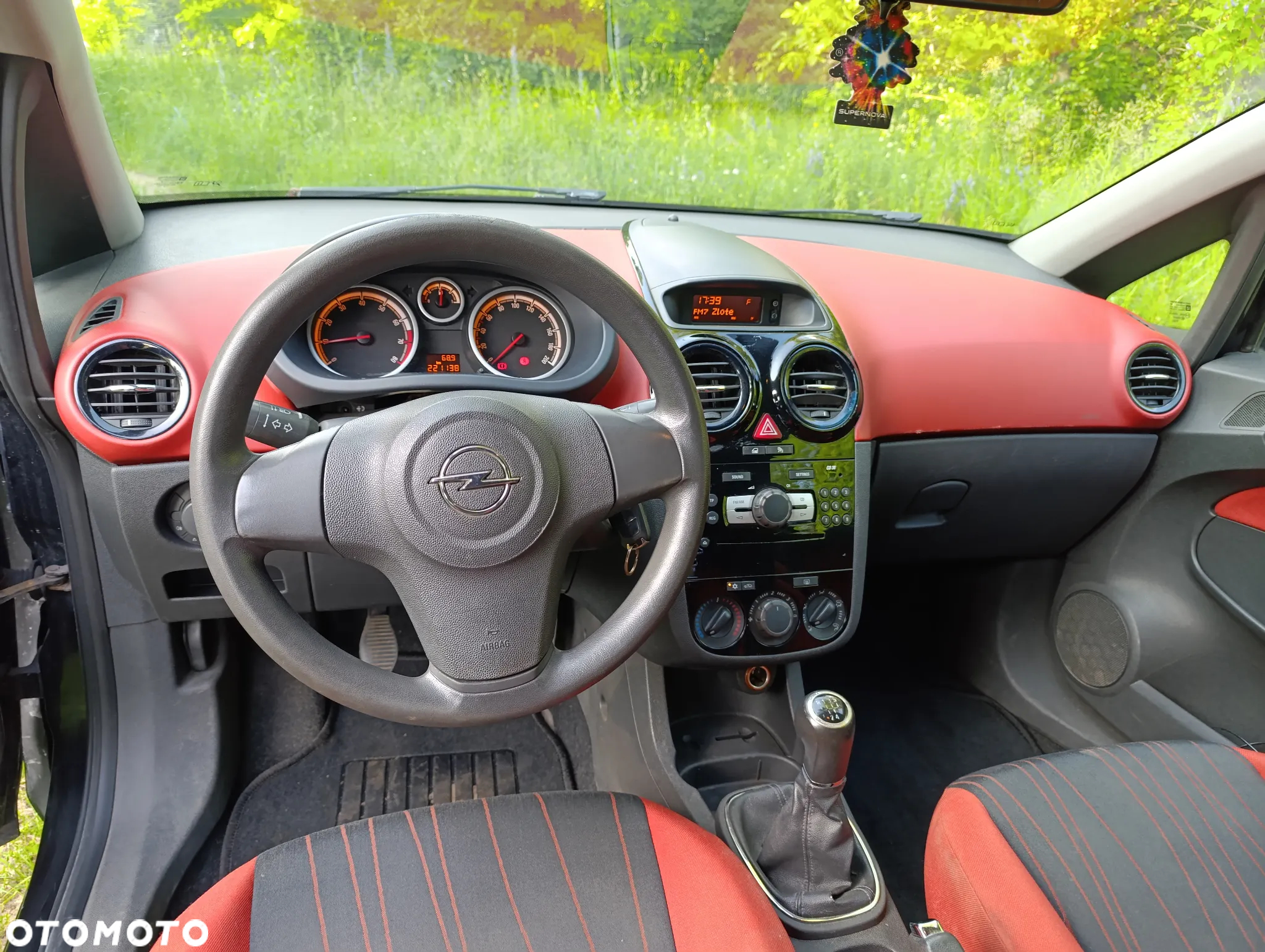 Opel Corsa 1.4 16V Sport - 10