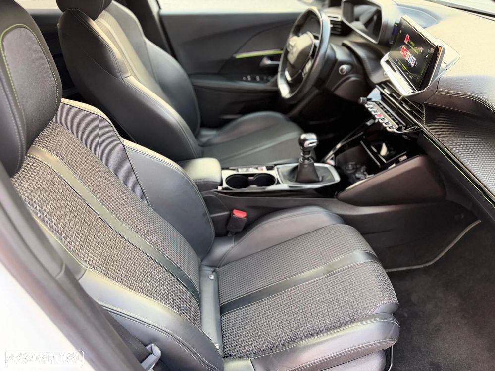 Peugeot 2008 PureTech 130 GT Pack - 12