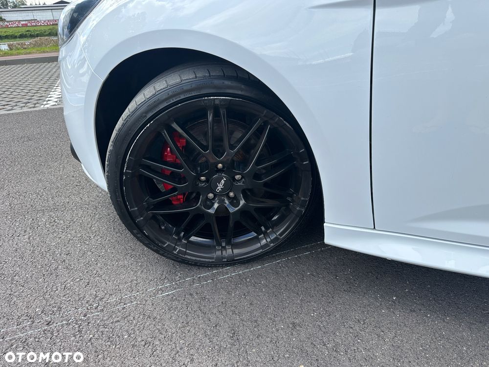 Ford Focus - 23