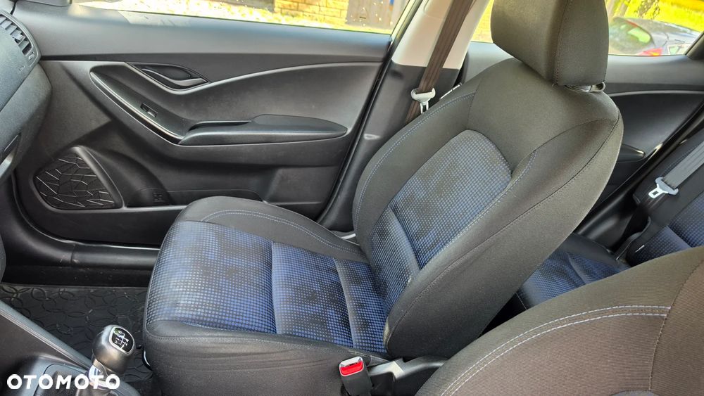 Hyundai ix20 1.4 blue Comfort - 18