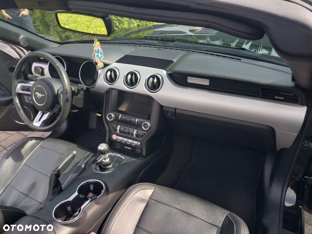 Ford Mustang - 15
