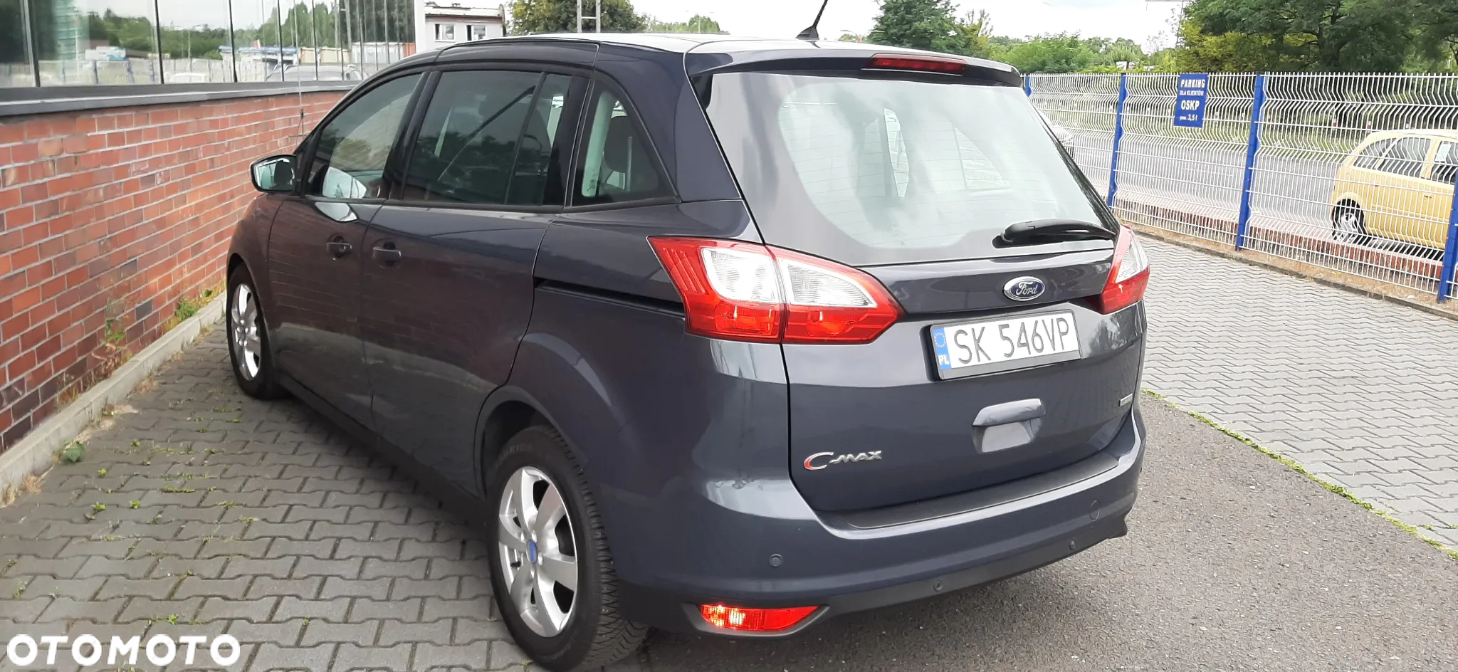 Ford Grand C-MAX - 10