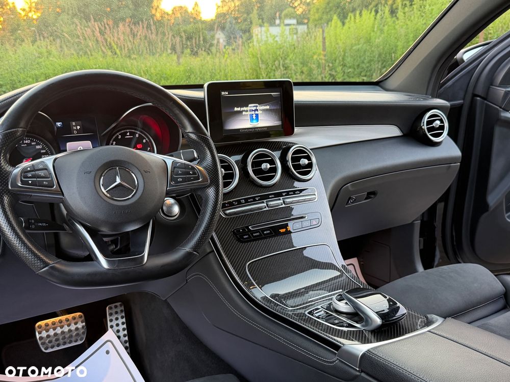 Mercedes-Benz GLC 250 4Matic 9G-TRONIC AMG Line - 32