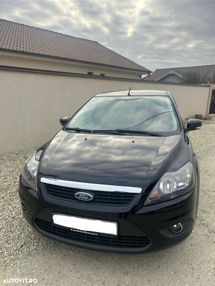 Ford Focus 1.6i Trend Champions League - 13