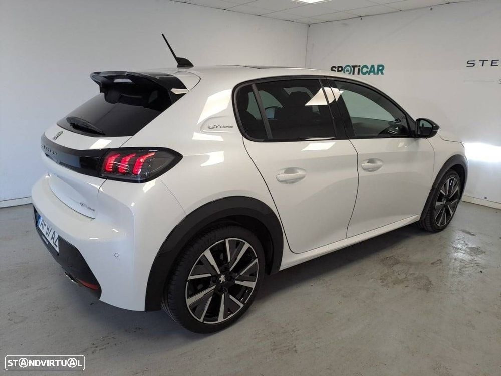 Peugeot 208 1.2 PureTech GT EAT8 - 4