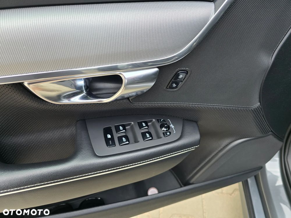 Volvo V90 D4 Geartronic R Design - 17