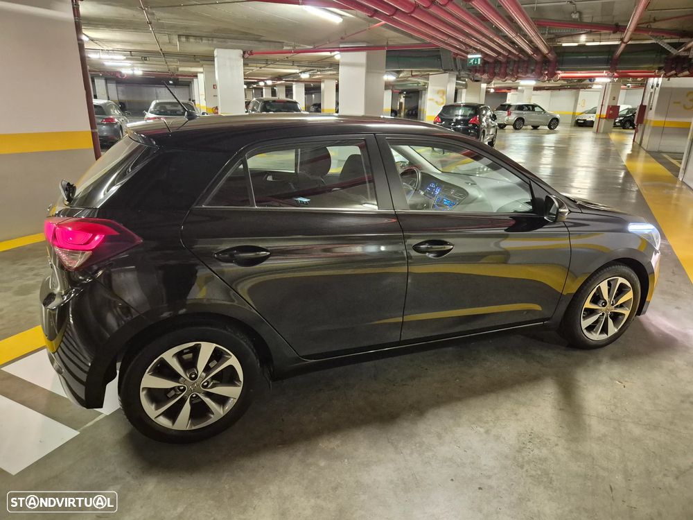 Hyundai i20 1.1 CRDi Blue Access+Bluetooth - 10