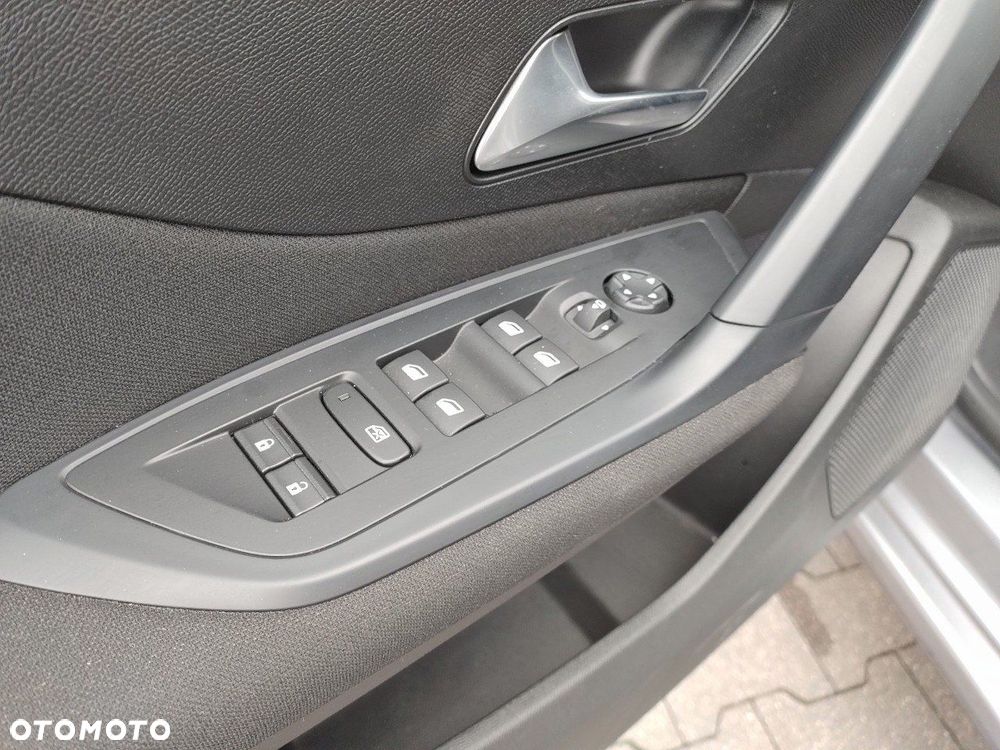 Peugeot 308 1.5 BlueHDi Active Pack S&S EAT8 - 12