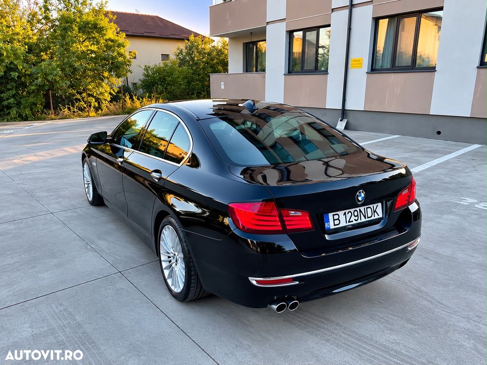 BMW Seria 5 520d Aut. Luxury Line - 7