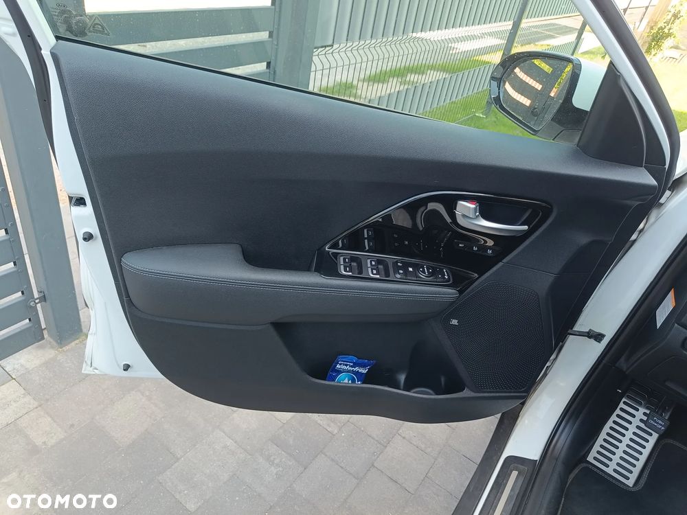 Kia Niro 1.6 GDI Hybrid L Business Line - 17