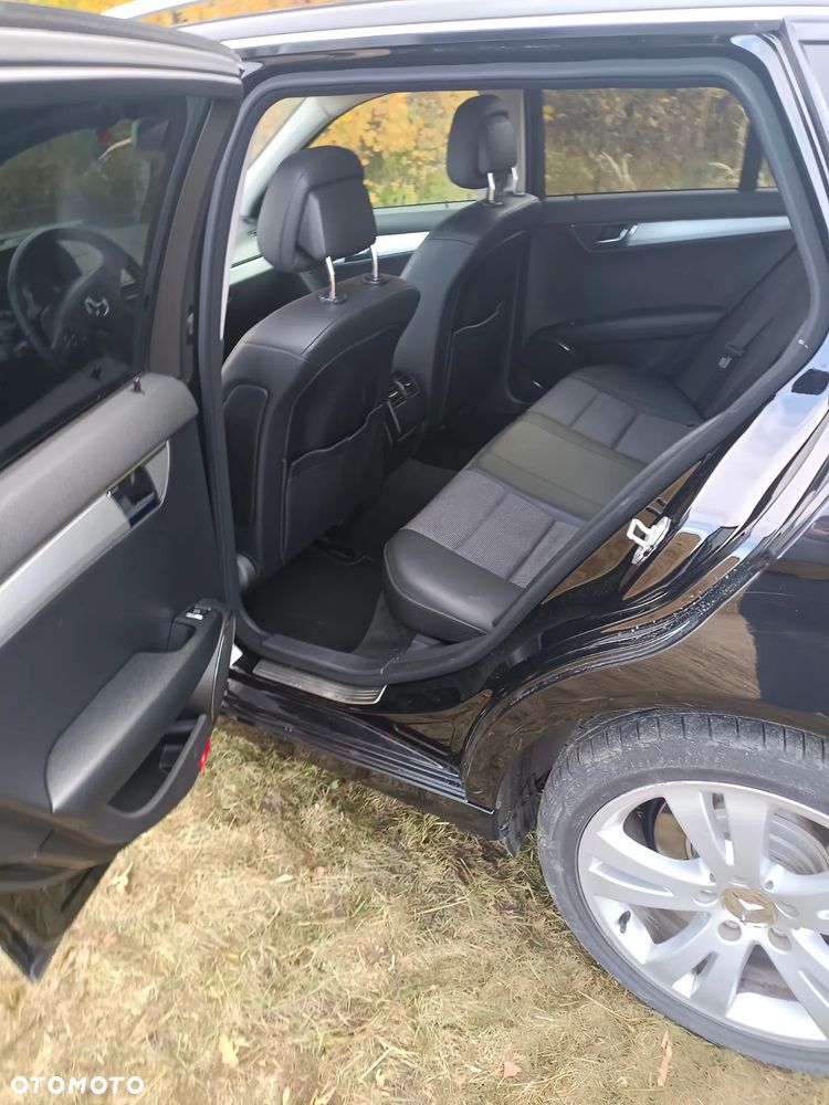 Mercedes-Benz Klasa C 220 T CDI DPF Automatik Avantgarde - 11