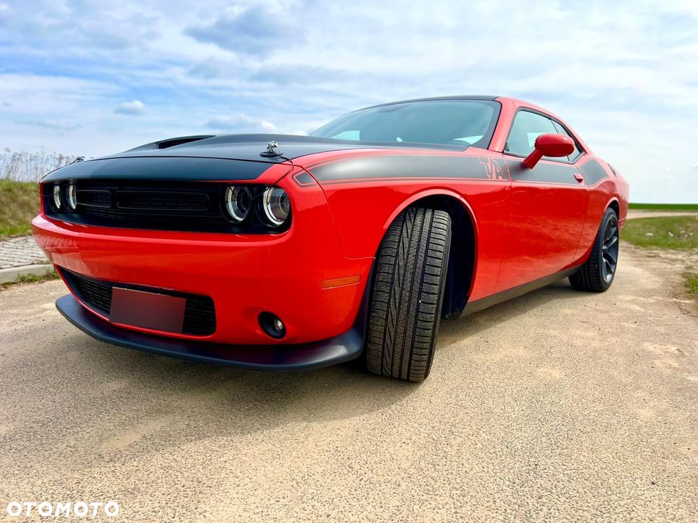 Dodge Challenger - 27