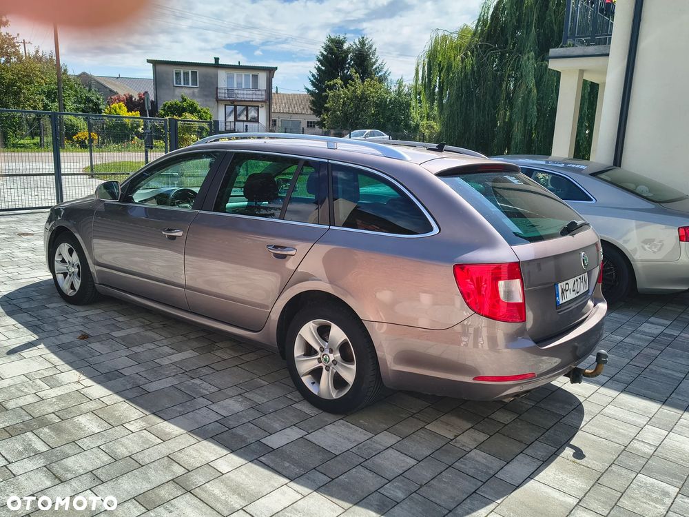 Skoda Superb 1.6 TDI Ambition Greenline - 4