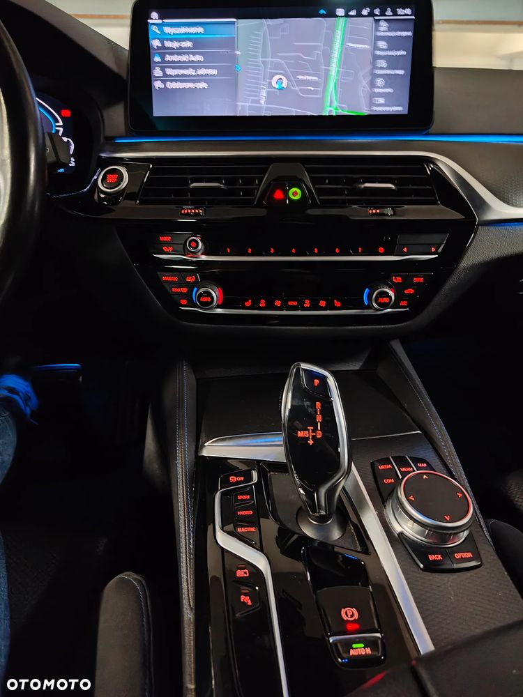 BMW Seria 5 530e M Sport sport - 22