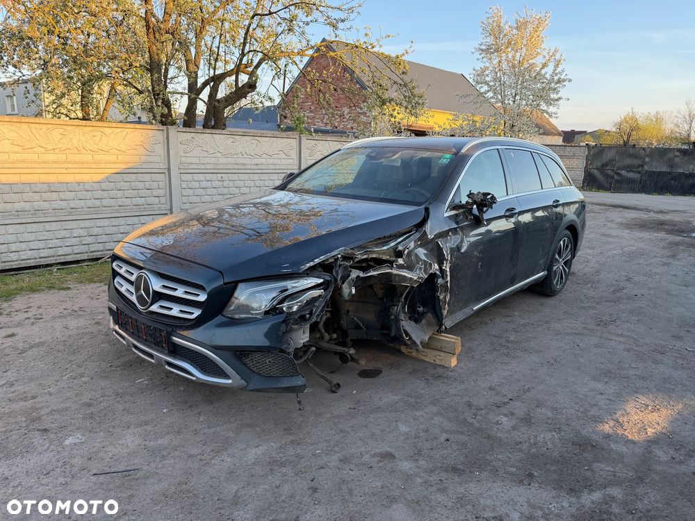 Mercedes-Benz Klasa E 220 d 4Matic All-Terrain 9G-TRONIC Avantgarde - 6