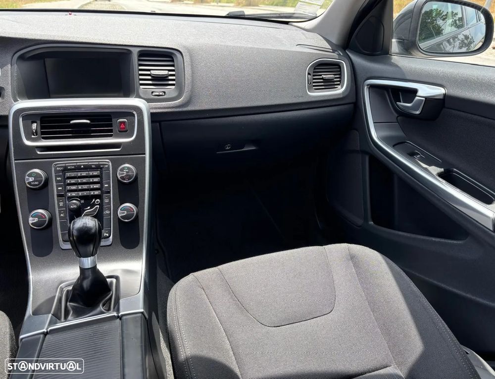 Volvo V60 DRIVe - 23