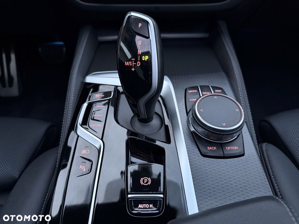 BMW Seria 5 530e xDrive M Sport sport - 29