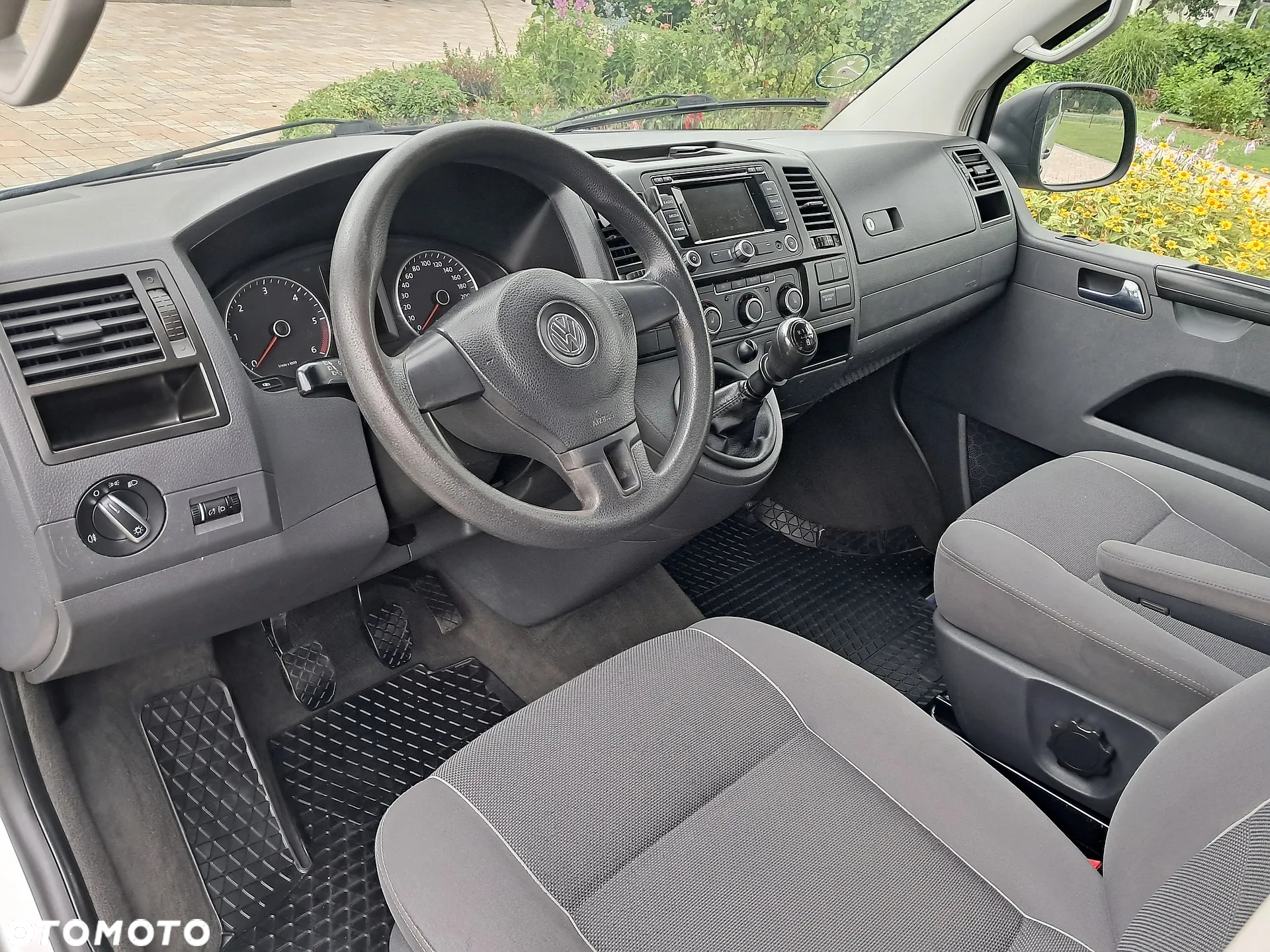 Volkswagen Multivan - 7