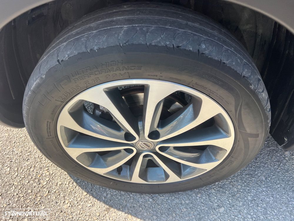 Nissan Qashqai 1.5 dCi Tekna Premium 18 - 16