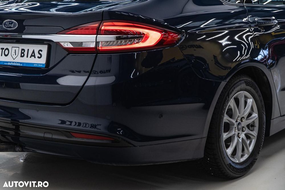 Ford Mondeo 2.0 HEV Titanium - 38