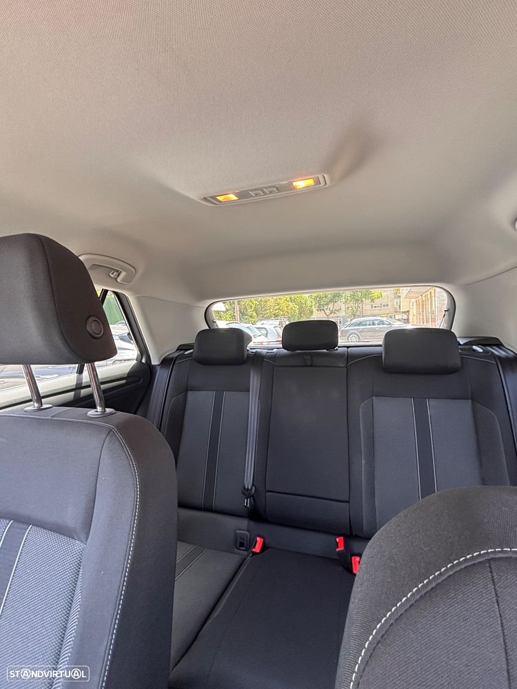 VW T-Roc 1.0 TSI Urban - 13