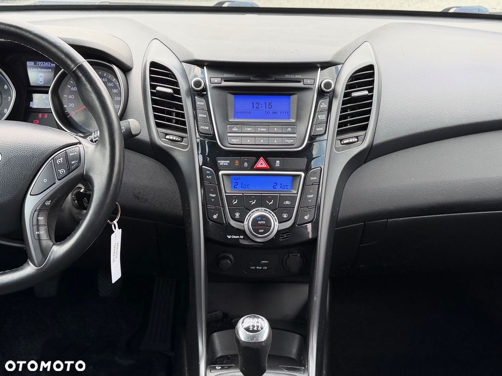 Hyundai i30 blue 1.6 GDI Trend - 27