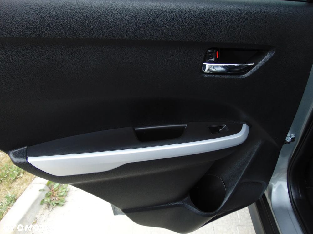 Suzuki Vitara 1.6 DDiS (4x4) Allgrip Comfort - 24