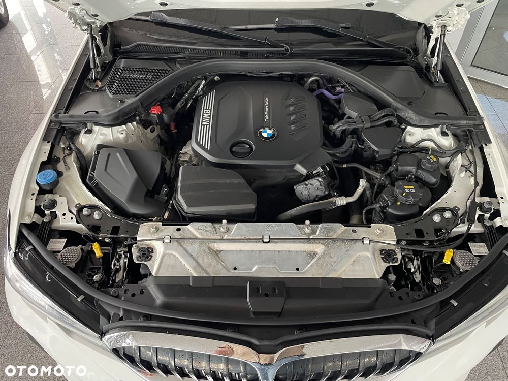 BMW Seria 3 320d M Sport Shadow sport - 18