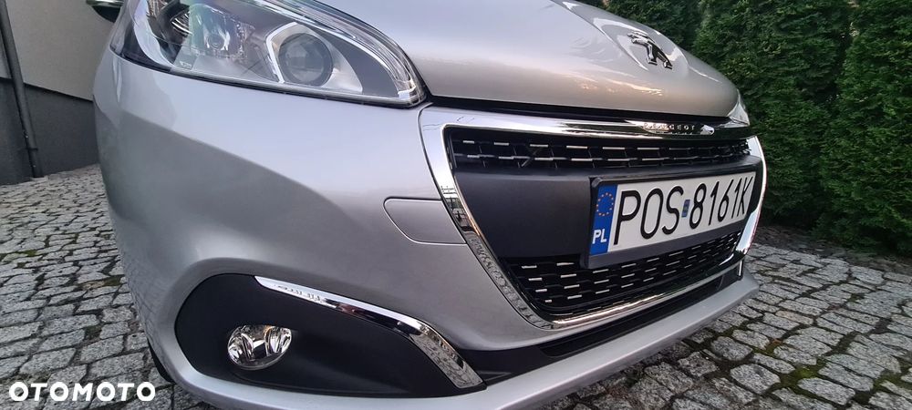 Peugeot 208 1.2 PureTech GPF Signature S&S EAT6 - 25