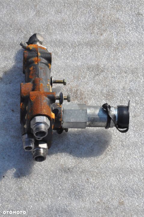 ROZDZIELACZ Manitou MT 732 - 3