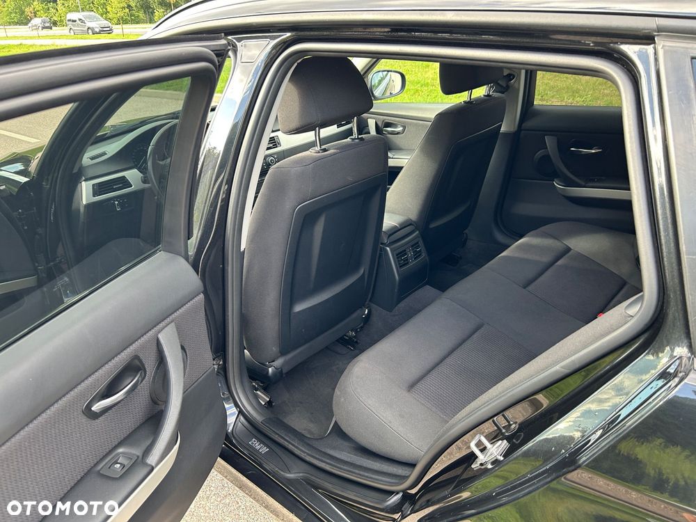 BMW Seria 3 318d - 8