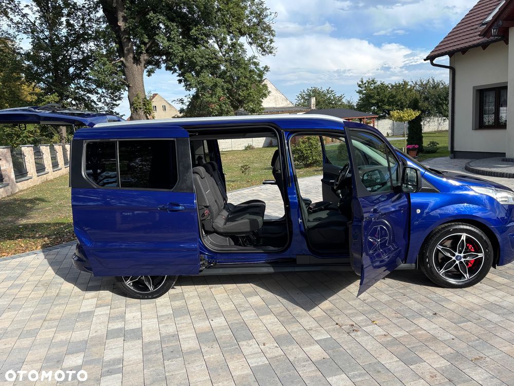 Ford Tourneo Connect Grand - 30