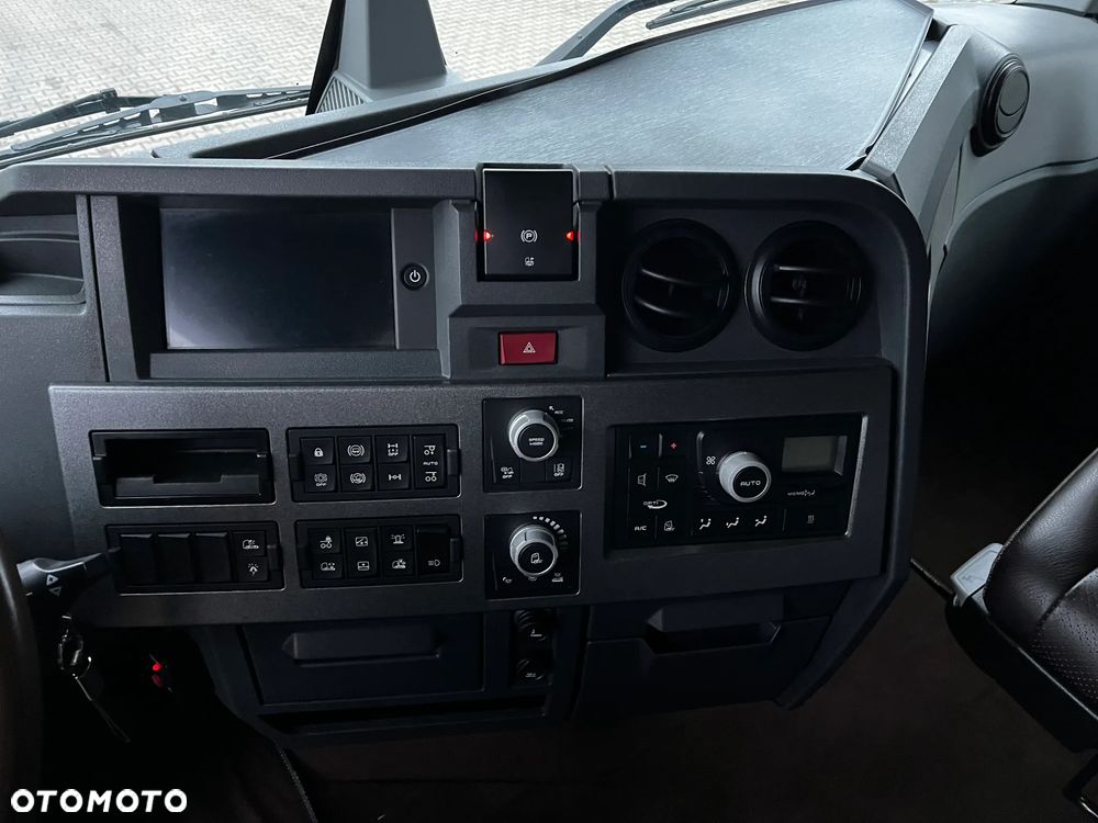 Renault T520 6x2 PUSHER CAŁA NA PODUSZKACH  BOGATA WERSJA WYPOSAŻENIA SERWISOWANA - 20