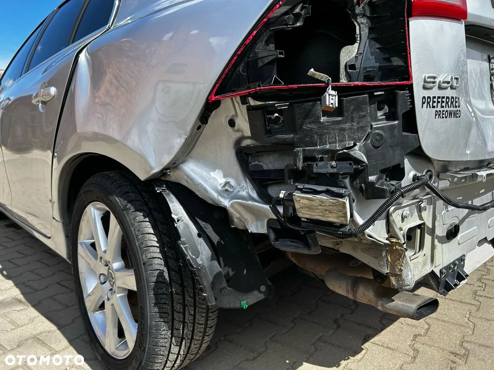 Volvo S60 T5 Drive-E Momentum - 11