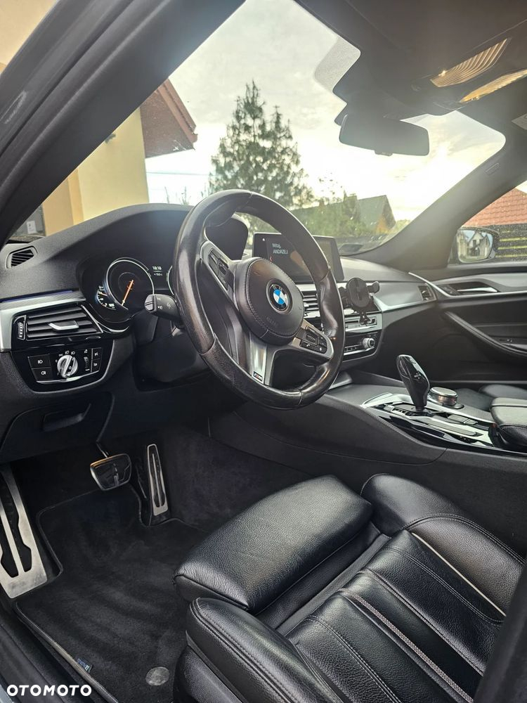 BMW Seria 5 520d xDrive Sport - 3