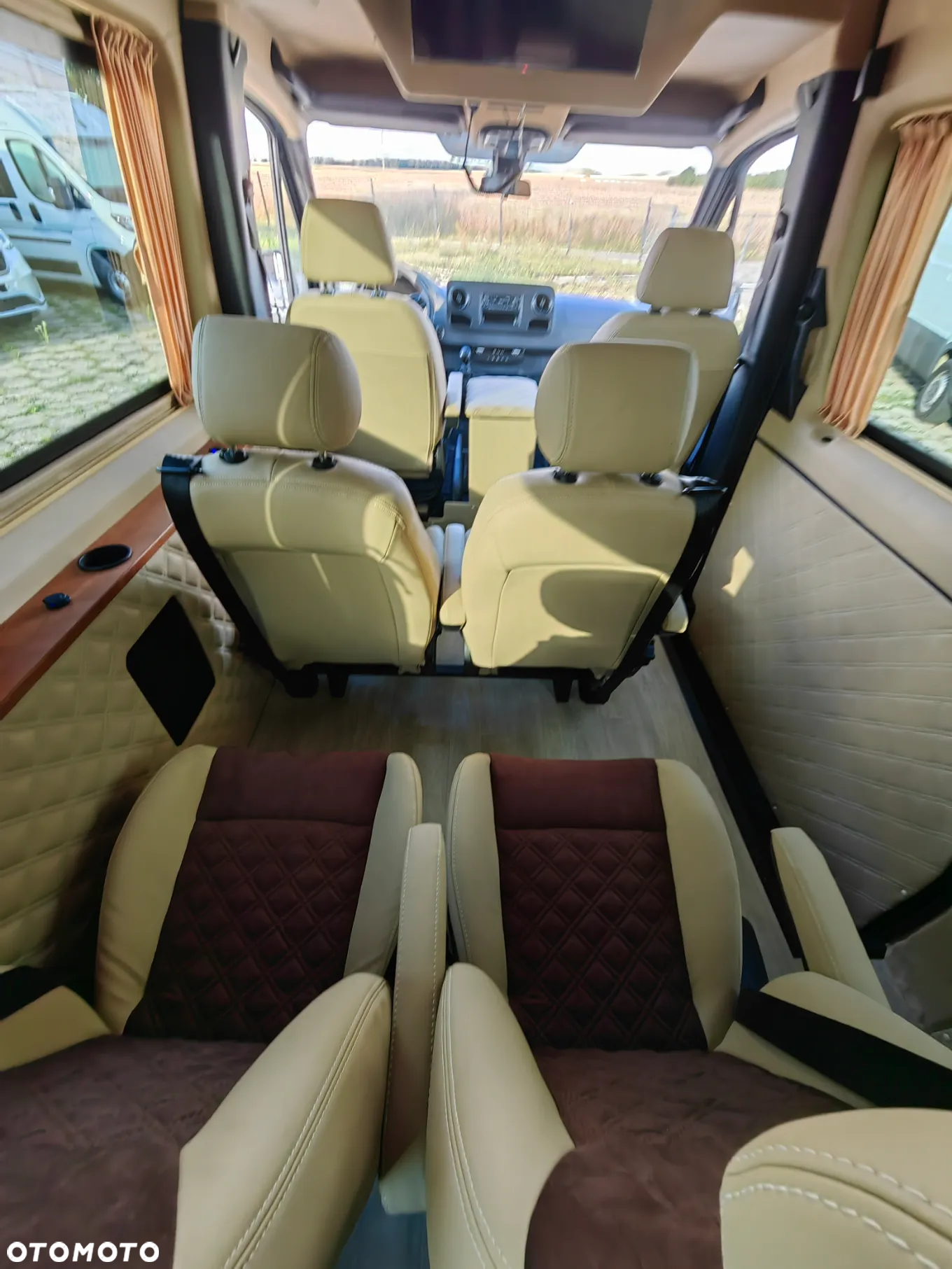 Mercedes-Benz Sprinter - 4