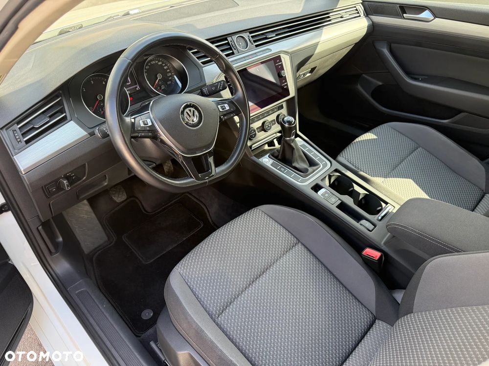 Volkswagen Passat 1.6 TDI (BlueMotion Technology) Comfortline - 7