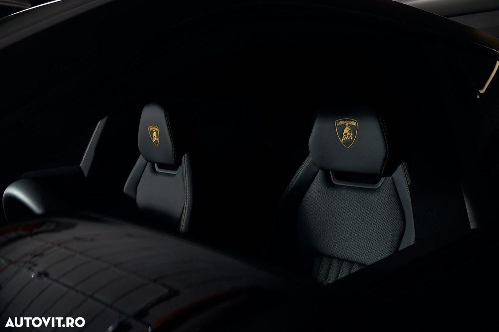 Lamborghini URUS - 32