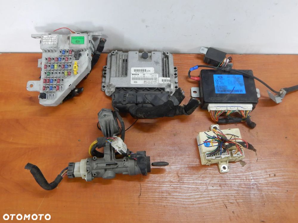 zestaw startowy sterownik stacyjka 2.0 crdi Kia Sportage II 05-10 carens ceed Łuków części - 2