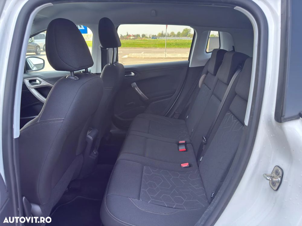 Peugeot 2008 PureTech 82 Active - 5