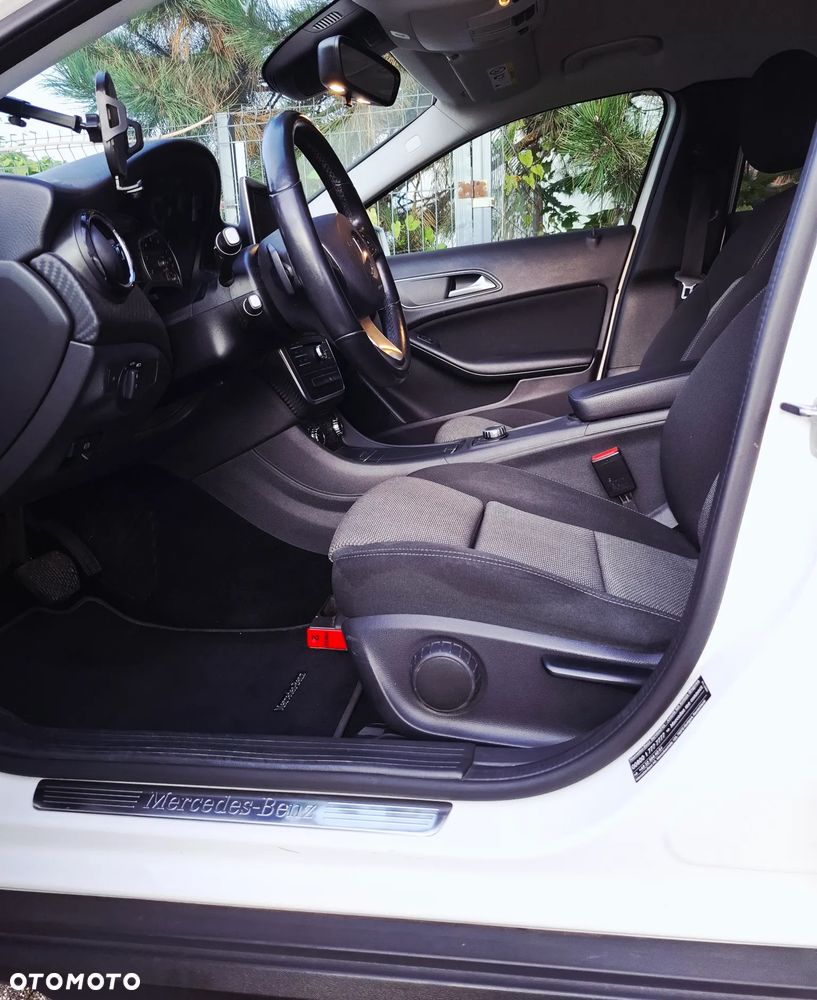 Mercedes-Benz GLA - 19