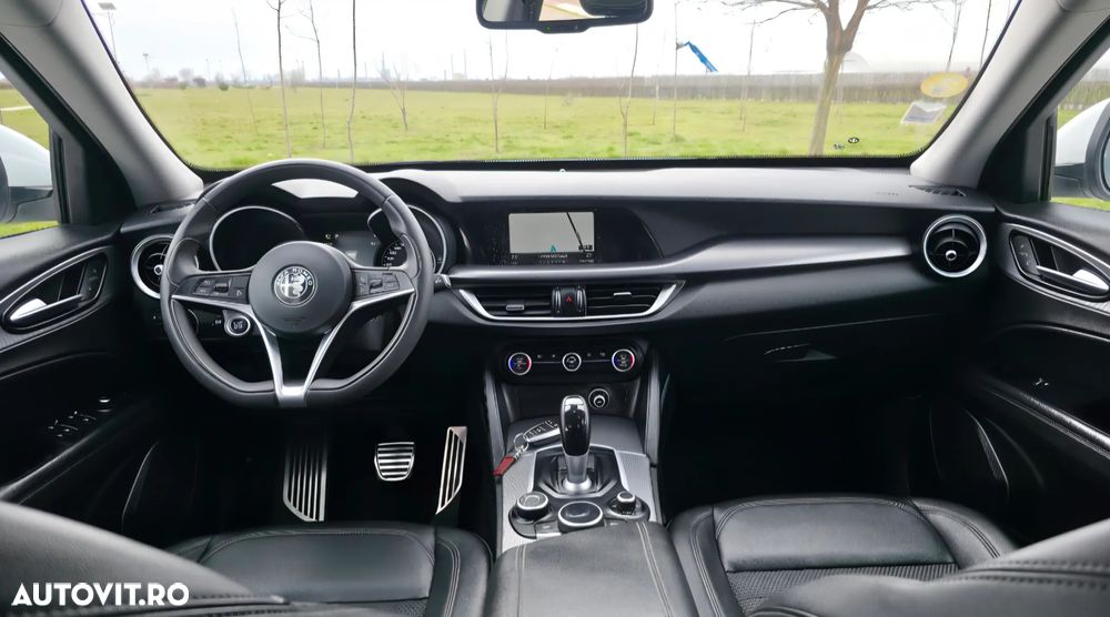 Alfa Romeo Stelvio 2.2 16V AT8 Business - 5